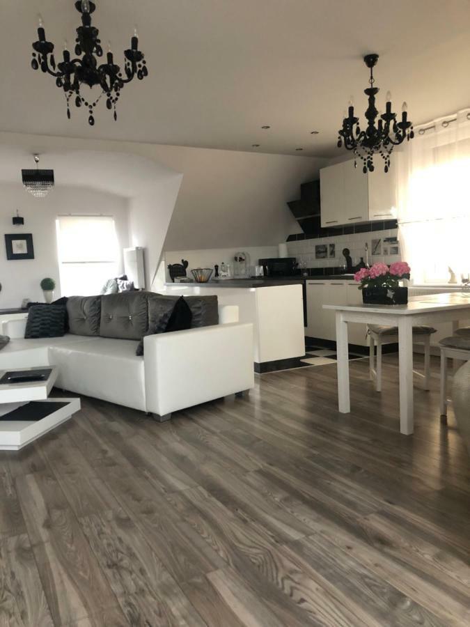 Apartament Rynek Pniewy Pniewy  Bagian luar foto