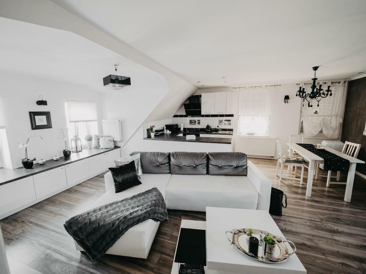 Apartament Rynek Pniewy Pniewy  Bagian luar foto