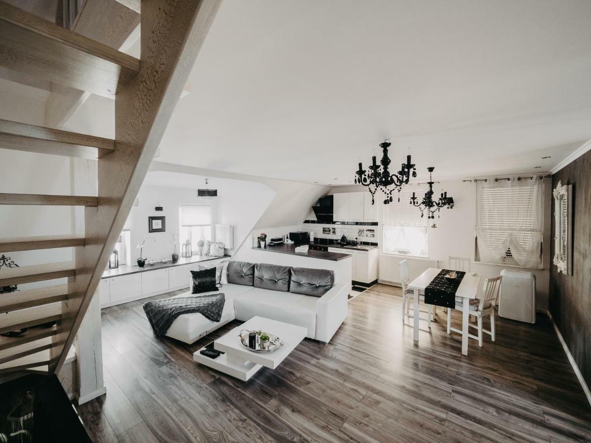 Apartament Rynek Pniewy Pniewy  Bagian luar foto