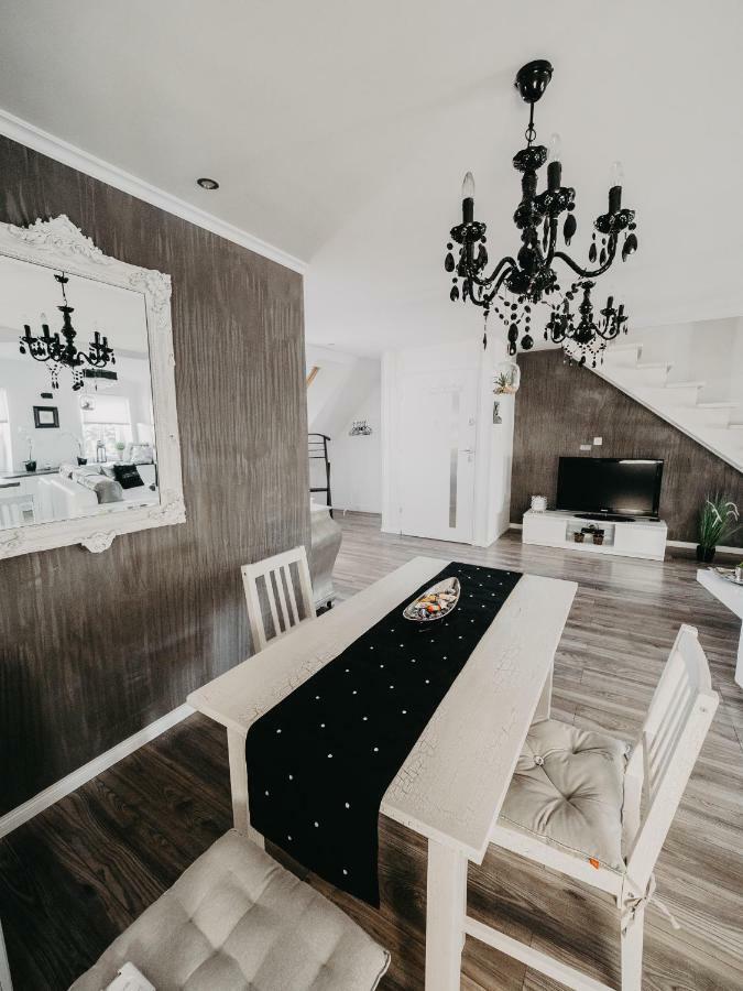 Apartament Rynek Pniewy Pniewy  Bagian luar foto