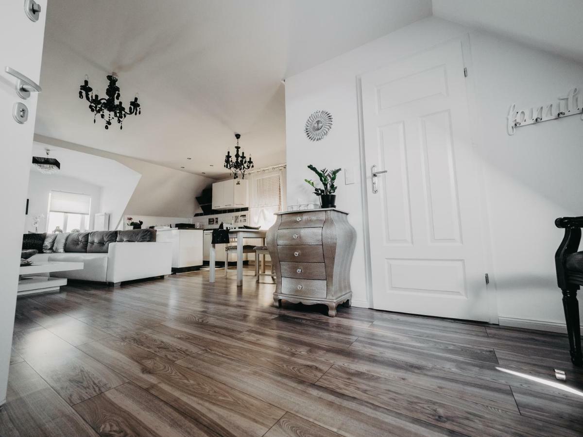 Apartament Rynek Pniewy Pniewy  Bagian luar foto